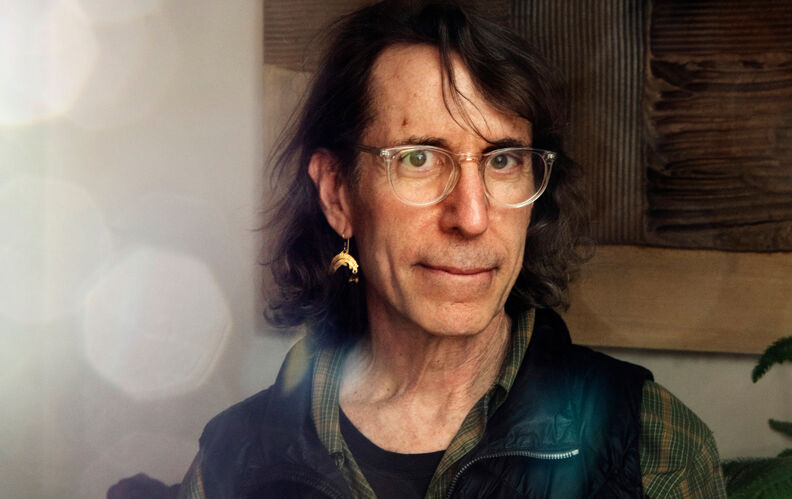David Abram : “C’est en vibrant dans notre corps animal que nous pouvons nous réaccorder avec le monde plus qu’humain”