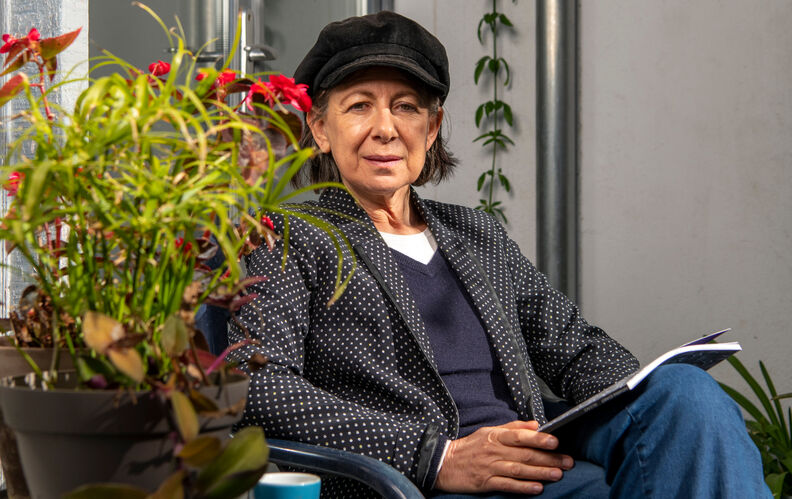 Joëlle Zask : “On dirait que Macron pratique la politique de la terre brûlée”