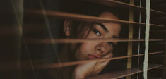Hikikomori : et si le bonheur consistait à rester seul dans sa chambre ?