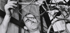 À la rencontre de Jean Tinguely et de ses drôles de philosophes