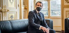 Macron positif au Covid. Y a-t-il un pilote dans l’avion ? 
