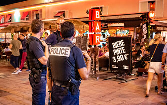 La chasse aux buveurs. Quand Walter Benjamin dénonçait l’infantilisation des adultes