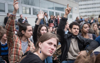 François Dubet/Bérénice Levet. Faut-il “donner” les diplômes de 2020 ?