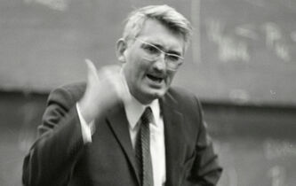 Jürgen Habermas : “La philosophie cesserait d’être elle-même si elle perdait des yeux ‘le tout’”