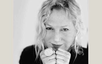 Agnès b. : au point levé