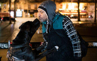 “Mon chien, c’est toute ma vie !” L’animal, un allié pour les personnes à la rue
