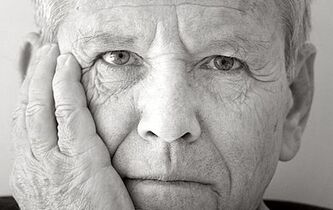 Nous ne sommes pas seuls ici. Le point de vue d'Amos Oz 