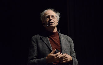 Peter Singer : “Vous devez vous demander comment faire le bien”