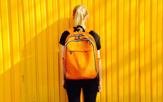 “L’uniforme à l’école, c’est assigner la jeunesse à sa minorité”