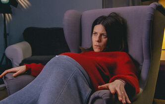 “Énorme” fait-il un enfant dans le dos au féminisme ?