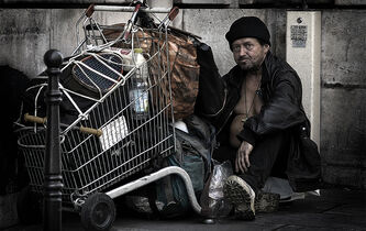 La pauvreté en France ne faiblit pas