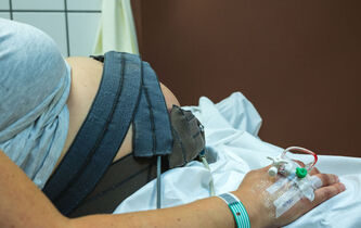 “Gestation post-mortem” : vers des mères porteuses en état de mort cérébrale ?