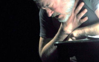 Jean-Quentin Châtelain dans les affres du “Kaddish” d'Imre Kertész