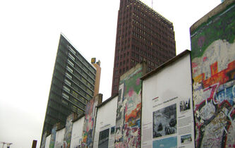 Berlin célèbre le vingt-cinquième anniversaire de la chute du Mur