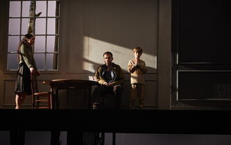 Julie Duclos, Maeterlinck et les pièges de la destinée