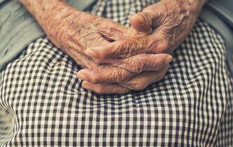 Vieillesse-Unsplash-CristianNewman