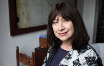 Maryanne Wolf : “Il est possible que l’expérience de lecture profonde s’atrophie ou se perde sous l’influence des écrans”