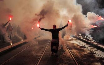 Démonstration de force ou rapport de forces : quelle stratégie pour les opposants à la réforme ?