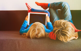 Marie Danet : “Le problème se pose lorsque l’enfant découvre le monde à travers l’écran”