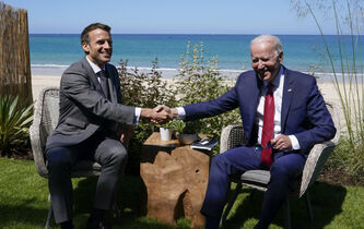 Yves Viltard : “L’affaire des sous-marins montre que la France est une petite puissance”